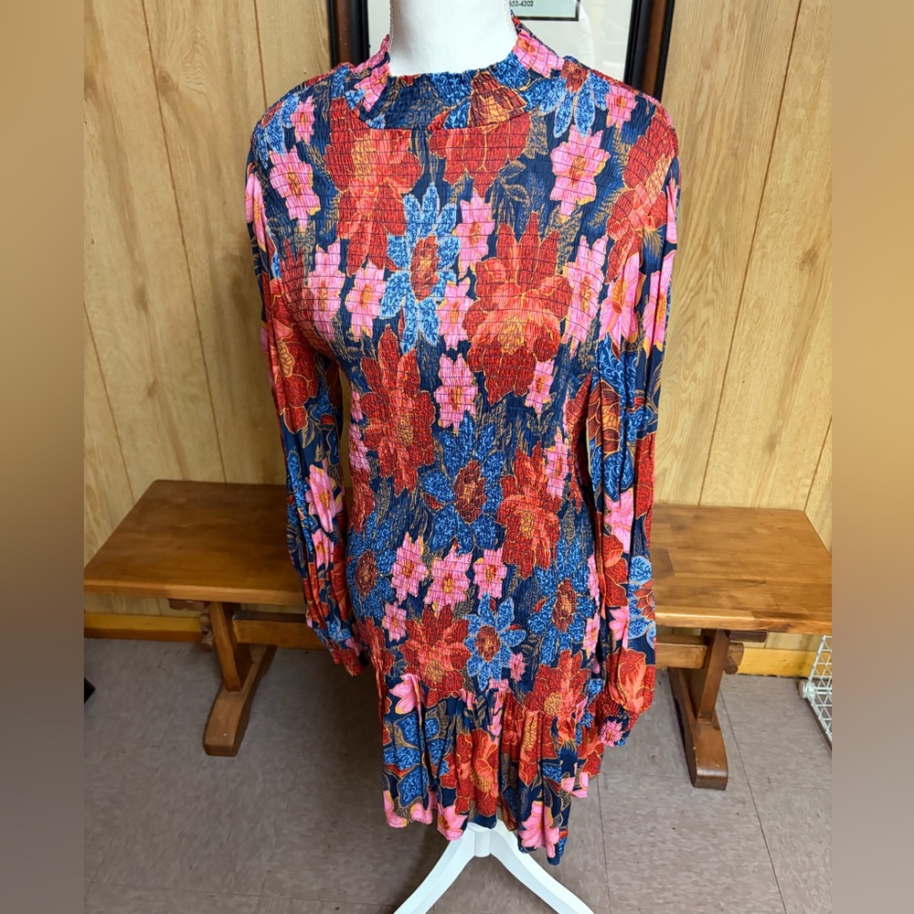 NWT Farm Rio Garden Navy Smocked Mini Dress Size M - Picture 3 of 13